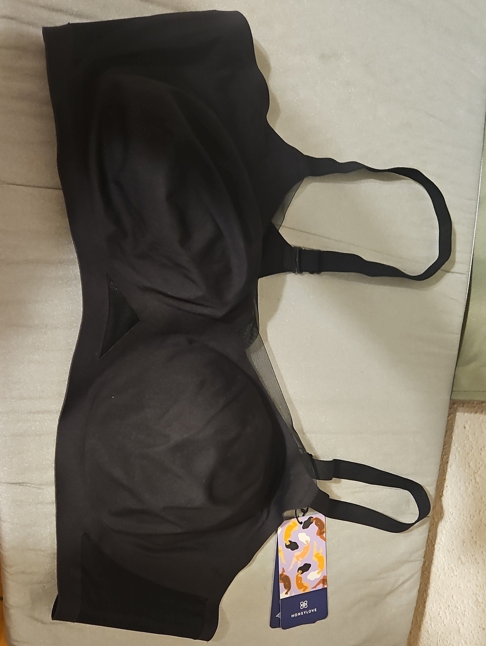 Seamless Black Full-Coverage Bra with Tag
